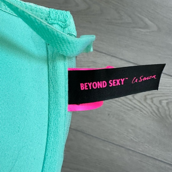 LA SENZA MINT GREEN BEYOND SEXY PUSH-UP BRA - Picture 3 of 3
